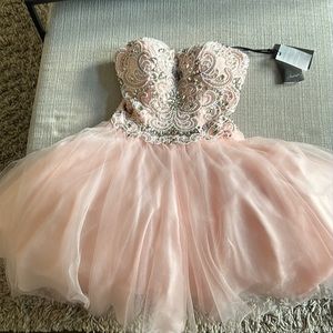 Girls size 4 Graduation/prom dress